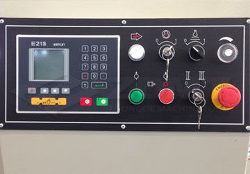 E21S簡(jiǎn)易數(shù)控系統(tǒng).jpg E21S簡(jiǎn)易數(shù)控系統(tǒng).jpg