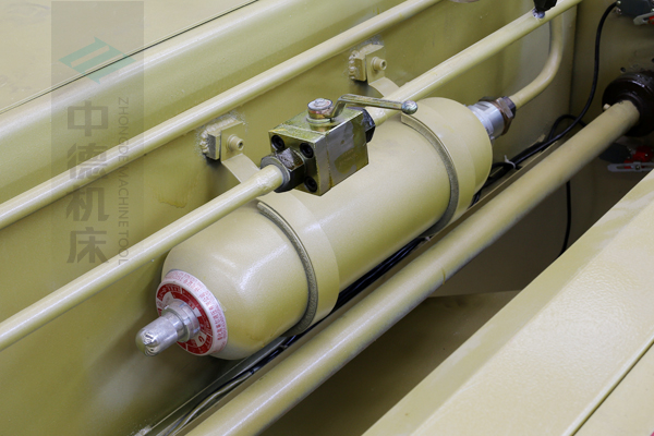 ZDG-640氮氣回程裝置,蓄力大,回程速度快.jpg ZDG-640氮氣回程裝置,蓄力大,回程速度快.jpg